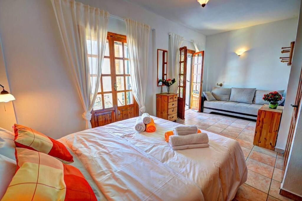 Rolling Stolis Home Katavolos Exterior photo